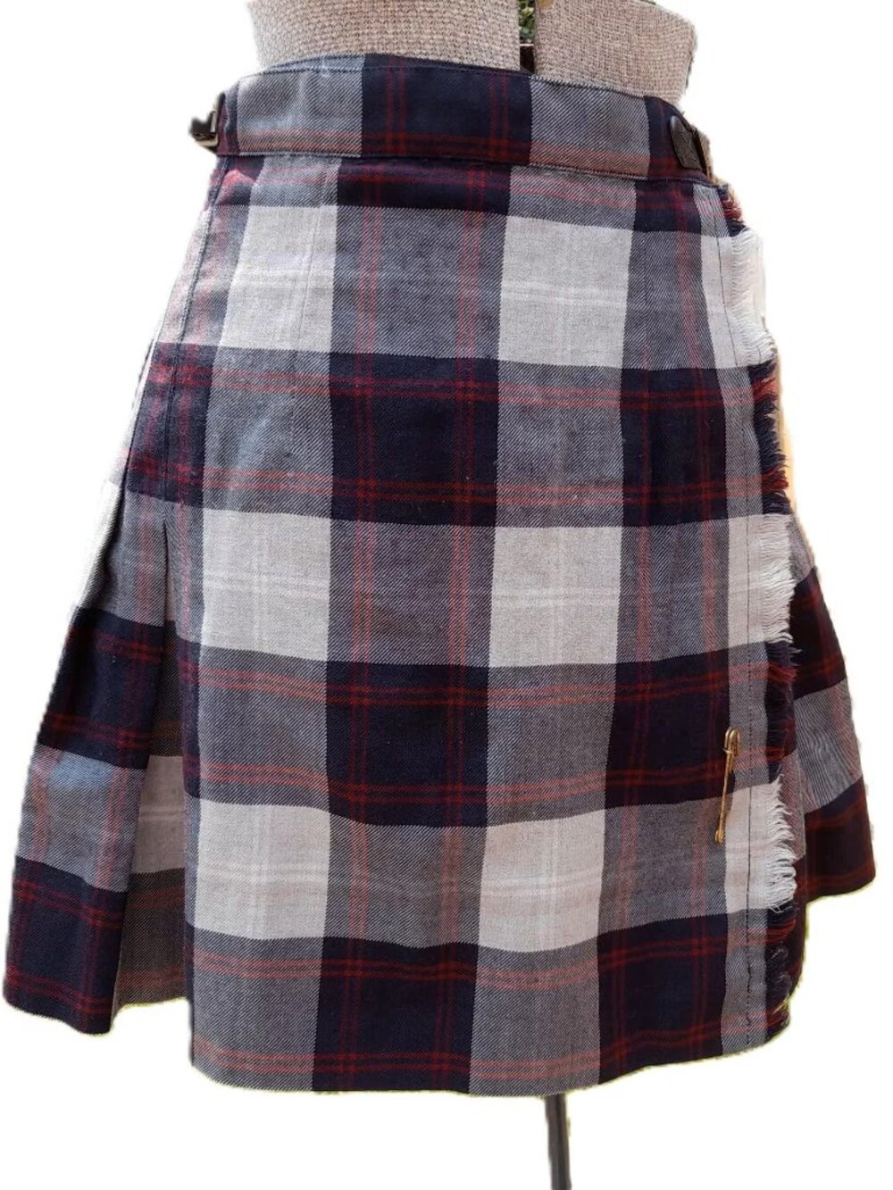 Vintage Plaid Skirt School Uniform 25"-26" Waist Pleated Kilt Tartan with Pin